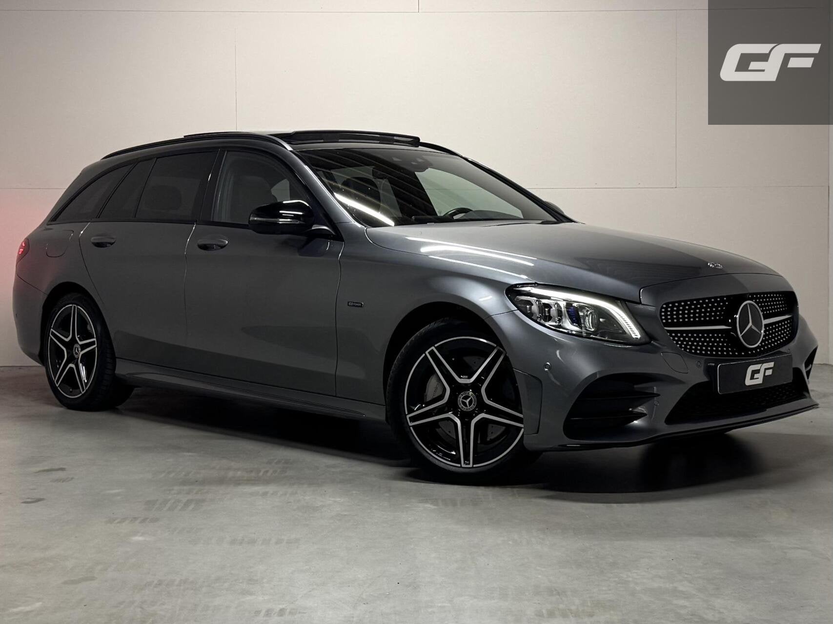 Mercedes C-klasse Estate 300e AMG Pano Leer 360° Trekh. NAP, Auto's, Achterwielaandrijving, Met garantie (alle), 320 pk, Hybride Elektrisch/Benzine