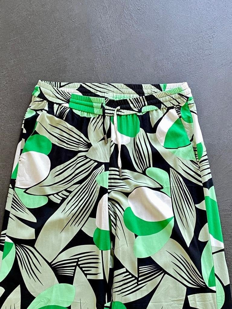 J299 Kyra maat 36/38=S/M broek groen/wit/zwart, Ophalen of Verzenden, Zo goed als nieuw, Maat 36 (S), Lang