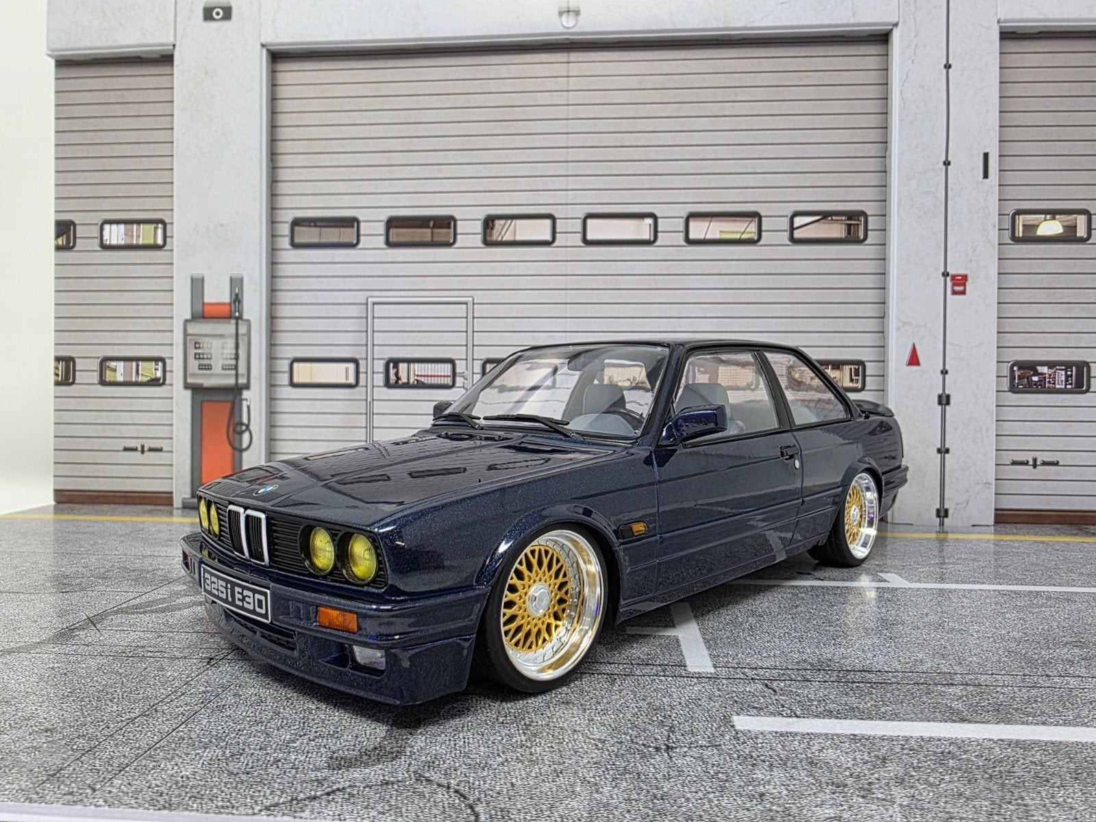 Bmw 325i E30 M-Paket 1988 1:18 in OVP verlaagd op BBS velgen, Ophalen of Verzenden, Zo goed als nieuw, Overige merken