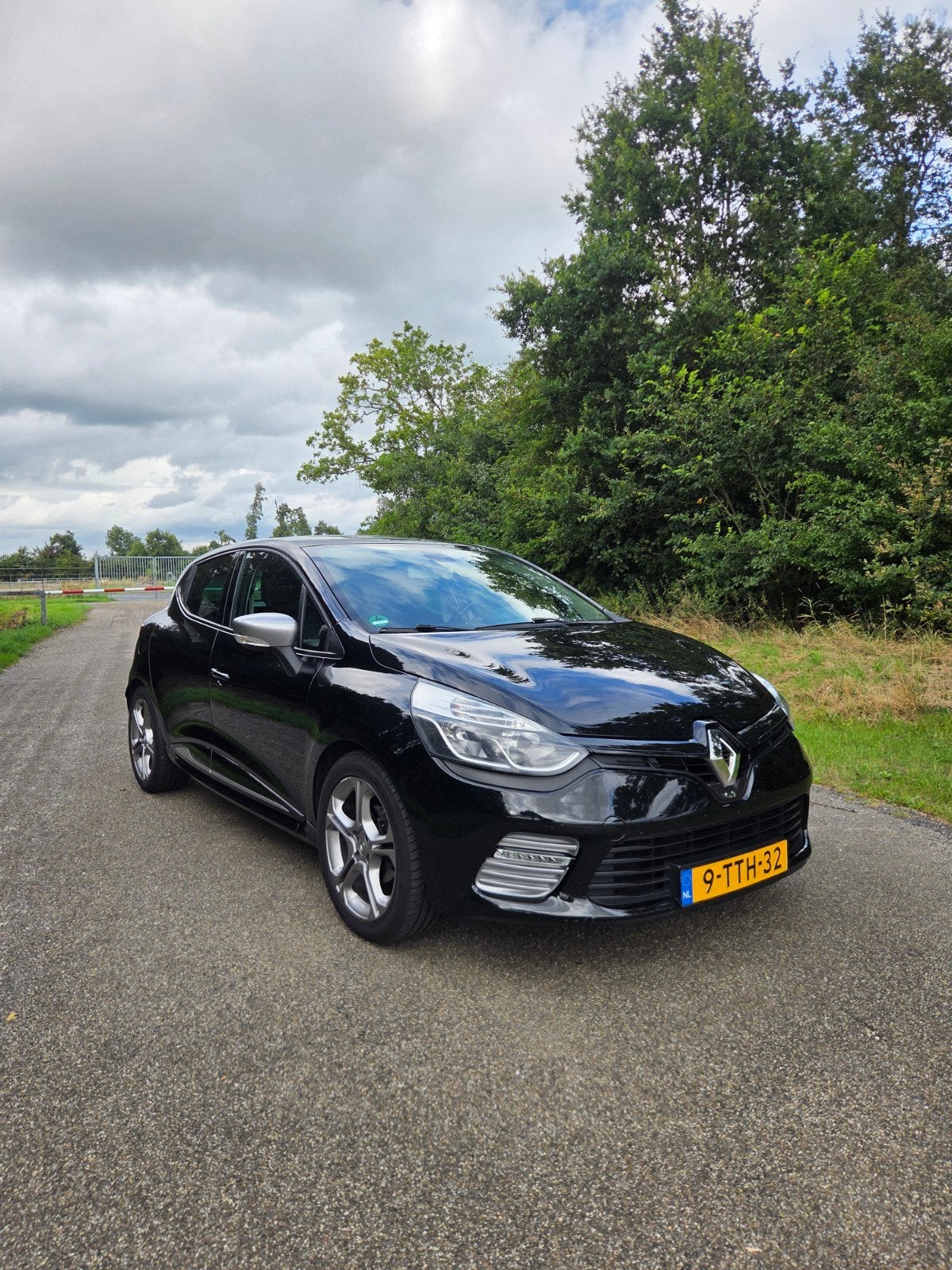 Renault Clio gt 2014 1.2 Zwart, Auto's, Origineel Nederlands, 1200 kg, 19 km/l, Particulier