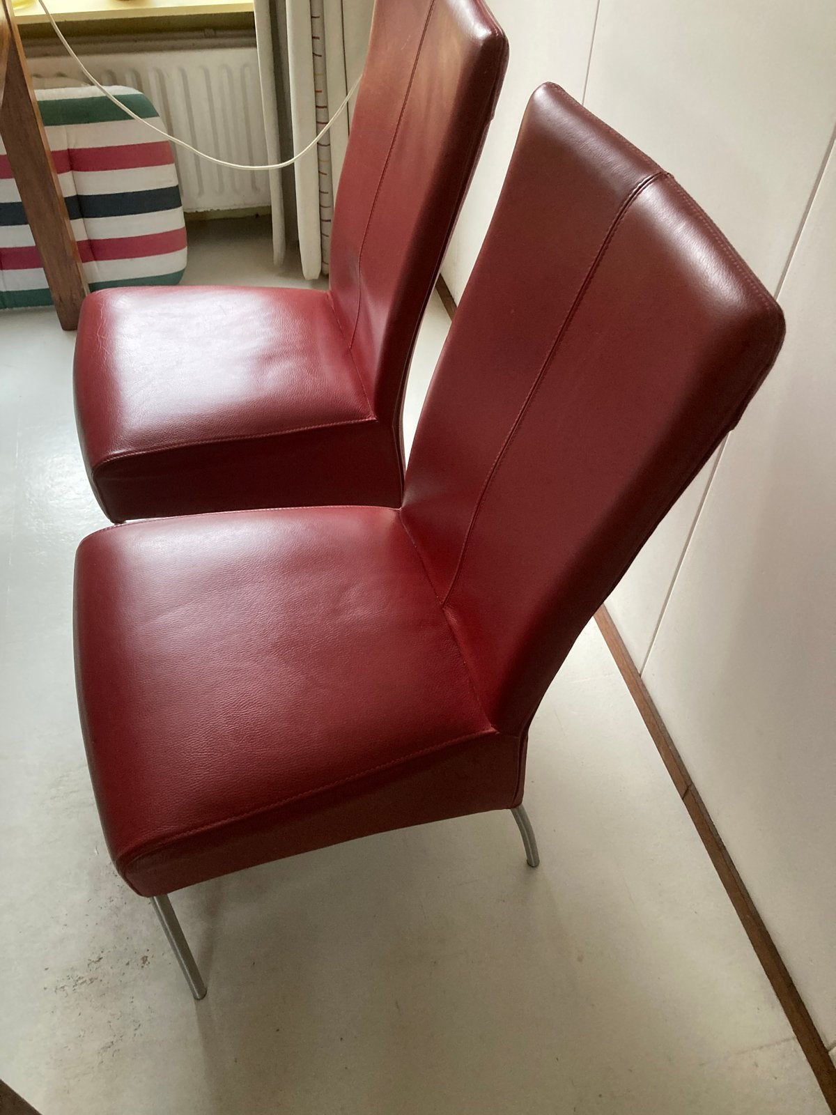 Set van 4 rode leren eetkamerstoelen, Huis en Inrichting, Stoelen, Ophalen, Gebruikt, Klassiek, Leer