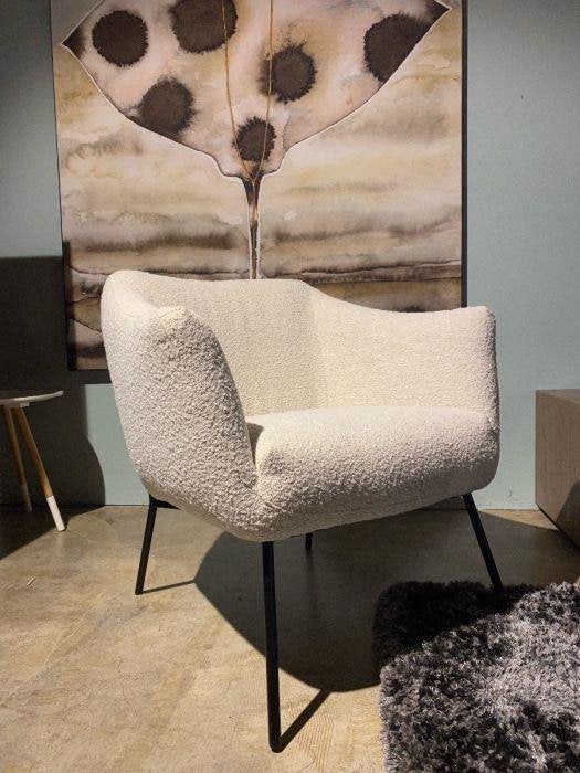 Prachtige fauteuil Mila van He Design (afb. 1) voor €499,-, Huis en Inrichting, Fauteuils, Ophalen, Nieuw, 75 tot 100 cm, Stof