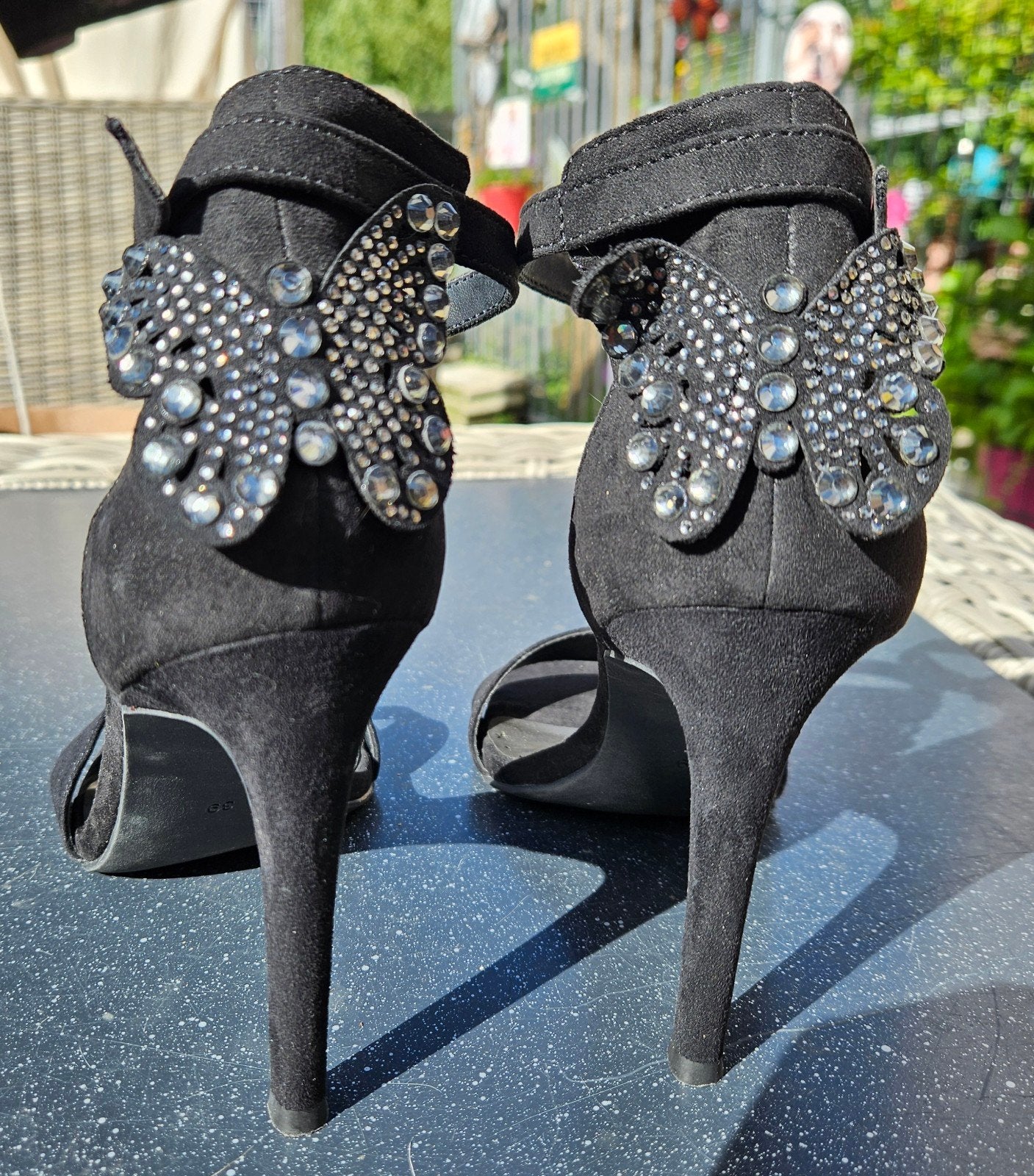 Zwarte Graceland open pump met Vlinderdetail - Maat 38, Pumps, Zwart, Ophalen of Verzenden, Graceland