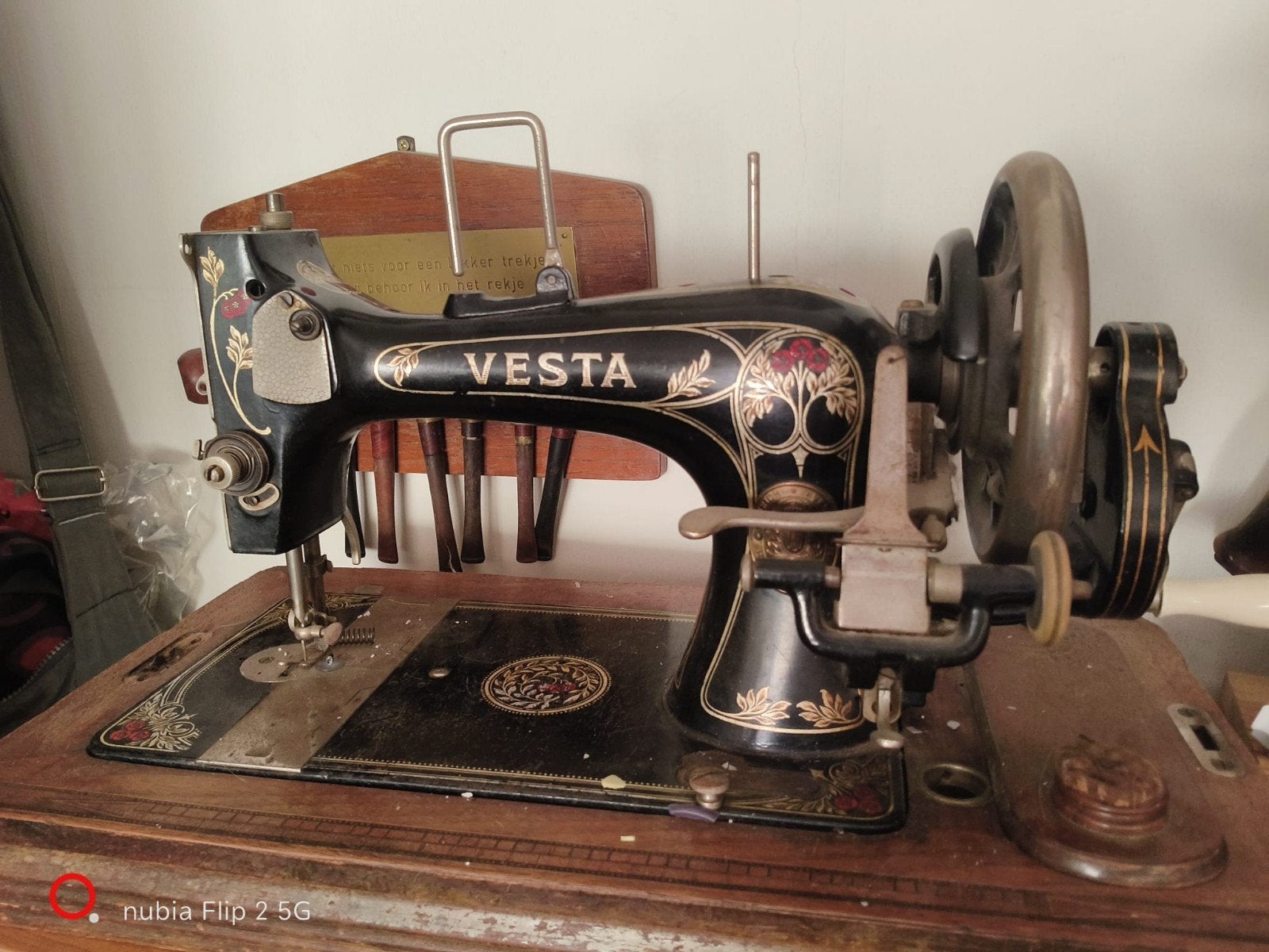 Antieke Vesta naaimachine, Antiek en Kunst, Antiek | Naaimachines, Ophalen