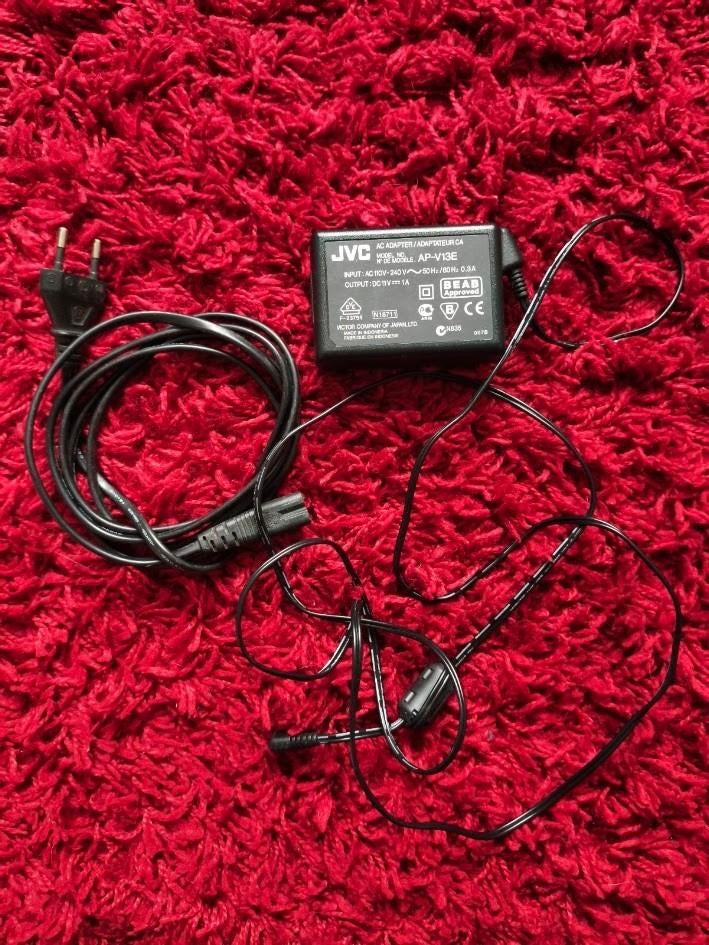 JVC AC adapter type AP-V13E, Ophalen of Verzenden, Gebruikt