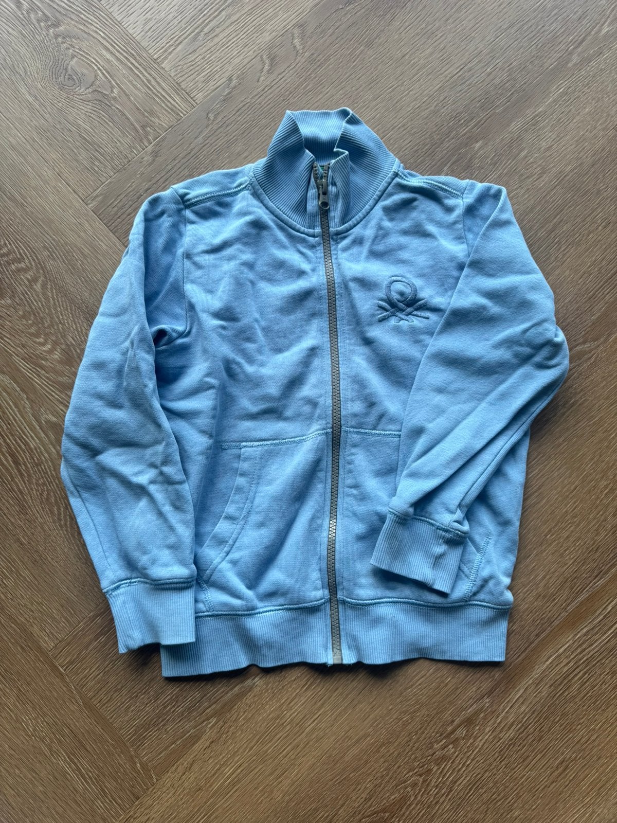 Vest Benetton maat 134, Ophalen of Verzenden, Zo goed als nieuw, Jongen of Meisje, Trui of Vest