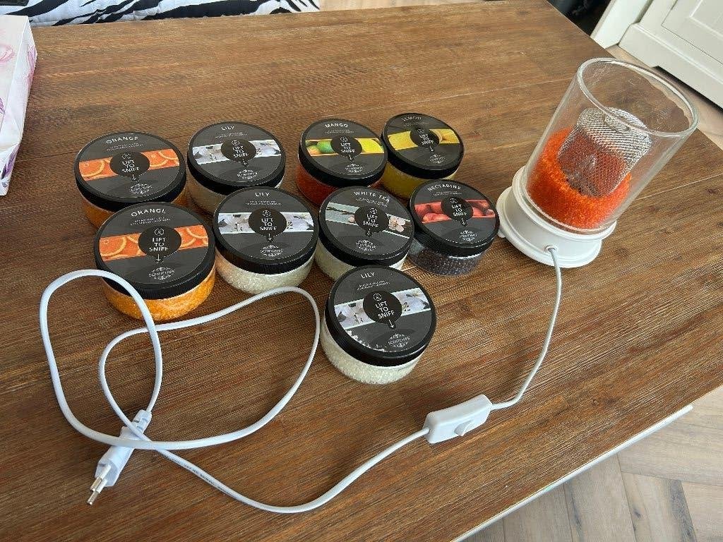 Scentchips brander met 9 potjes Scentchips, Overige stijlen, Kunststof, Ophalen of Verzenden, Zo goed als nieuw