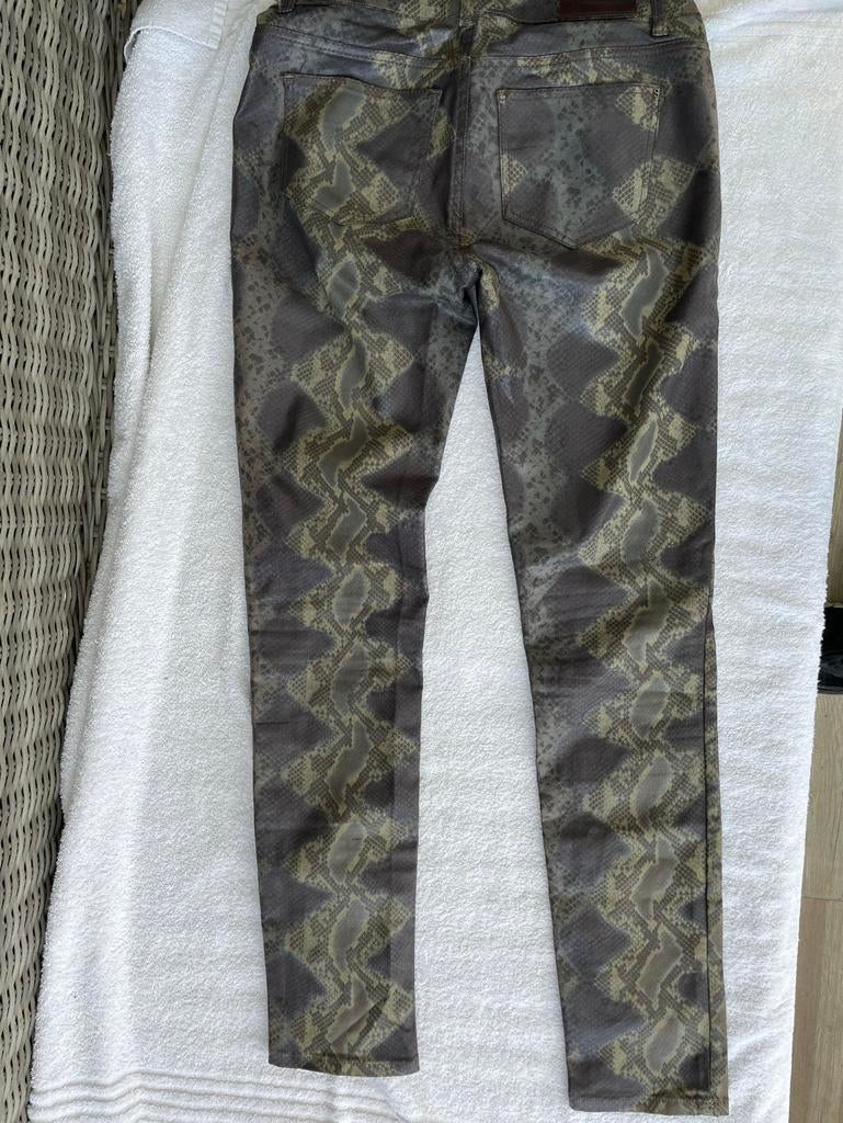 Supermooie broek van supertrash maat 30 zgan, Maat 38/40 (M), Ophalen of Verzenden, Zo goed als nieuw, Lang