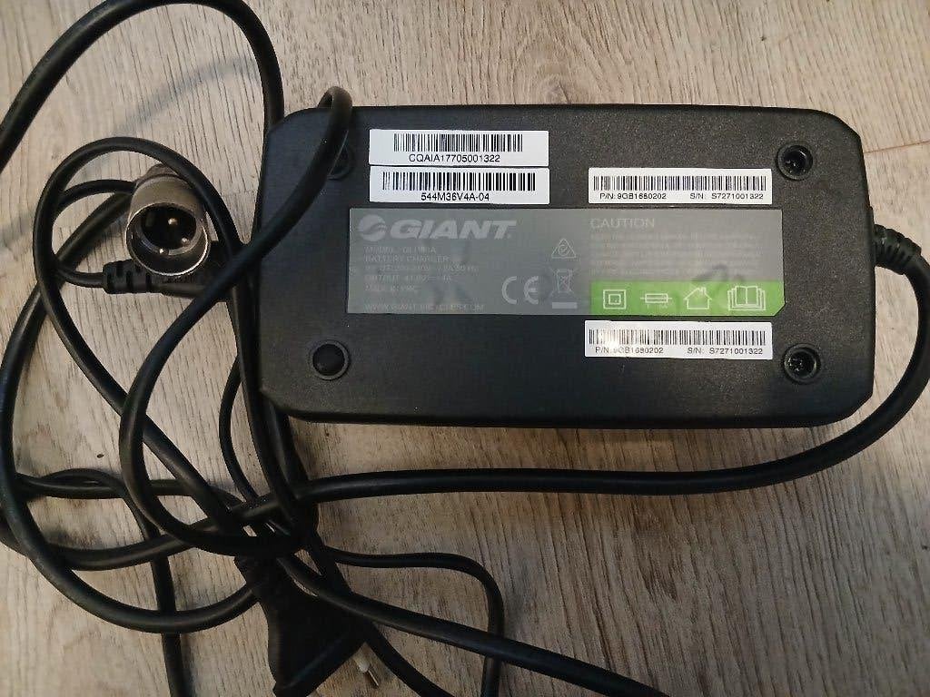 Oplader Giant Elektrische fiets, Fietsen en Brommers, Elektrische fietsen, Ophalen, Gebruikt, Giant