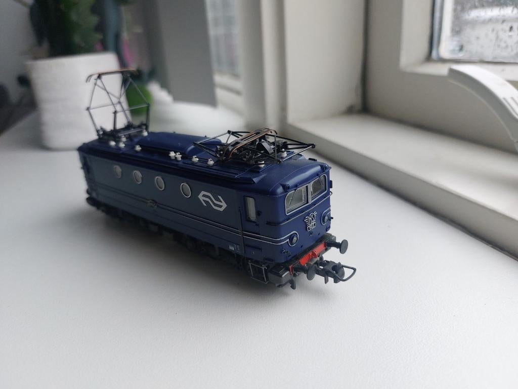 NS 1100, NS 1105, Hobby en Vrije tijd, Modeltreinen | H0, Ophalen of Verzenden, Roco, Gelijkstroom, Locomotief