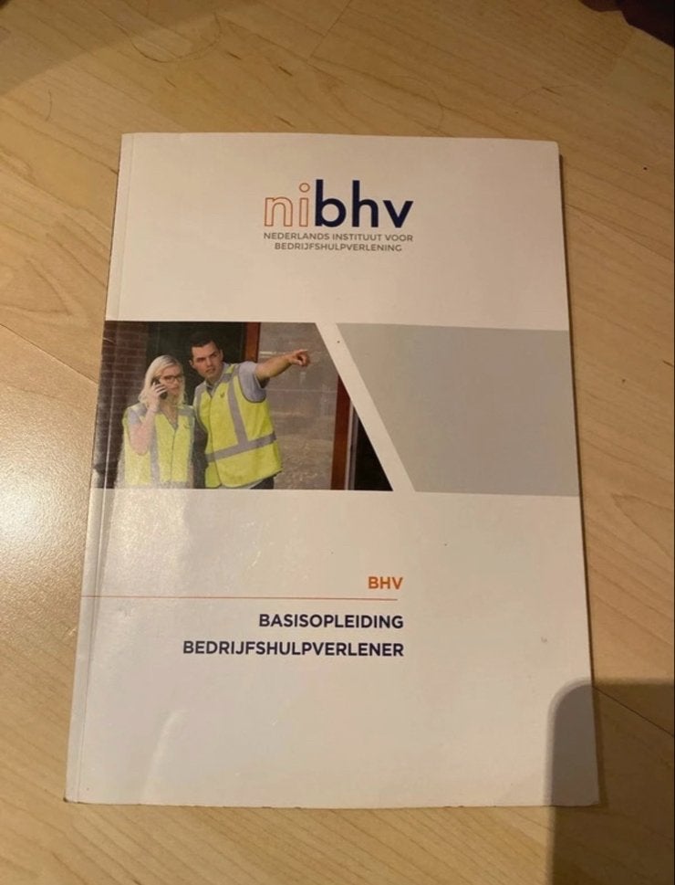 NIBHV BHV Basisopleiding Bedrijfshulpverlener Boek, Verzenden, Gamma, Zo goed als nieuw, Overige niveaus