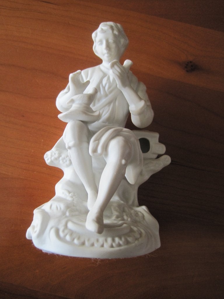 Antiek biscuit beeldje man met duiven, Antiek en Kunst, Ophalen of Verzenden