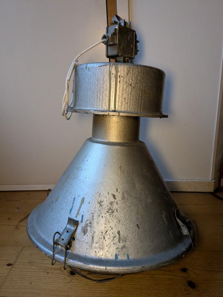 Authentieke Industriële Fabriekslamp Mesko ORP-400 E | Vinta, Ophalen, Glas