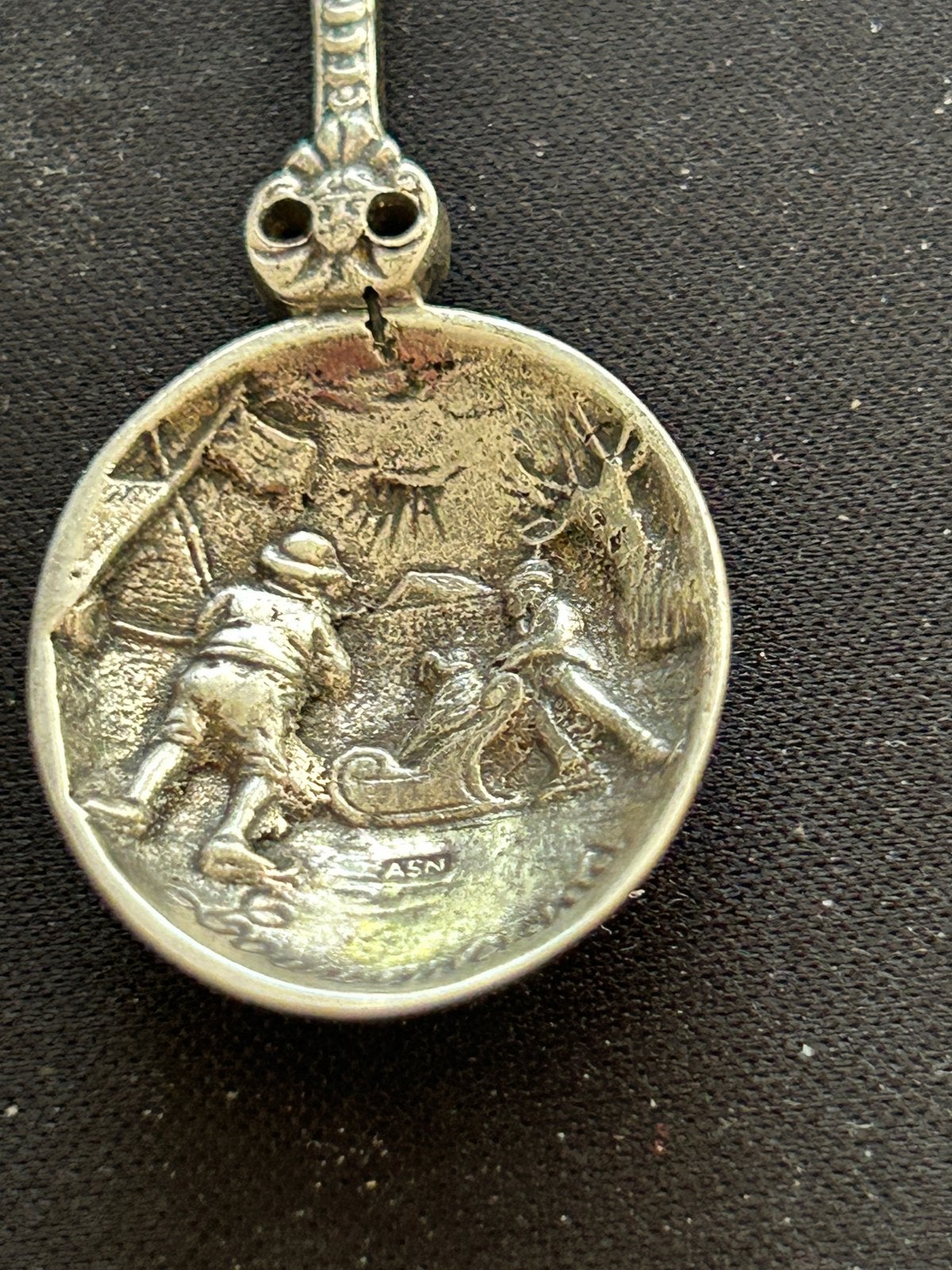 Zilveren lepeltje met relief, Ophalen of Verzenden