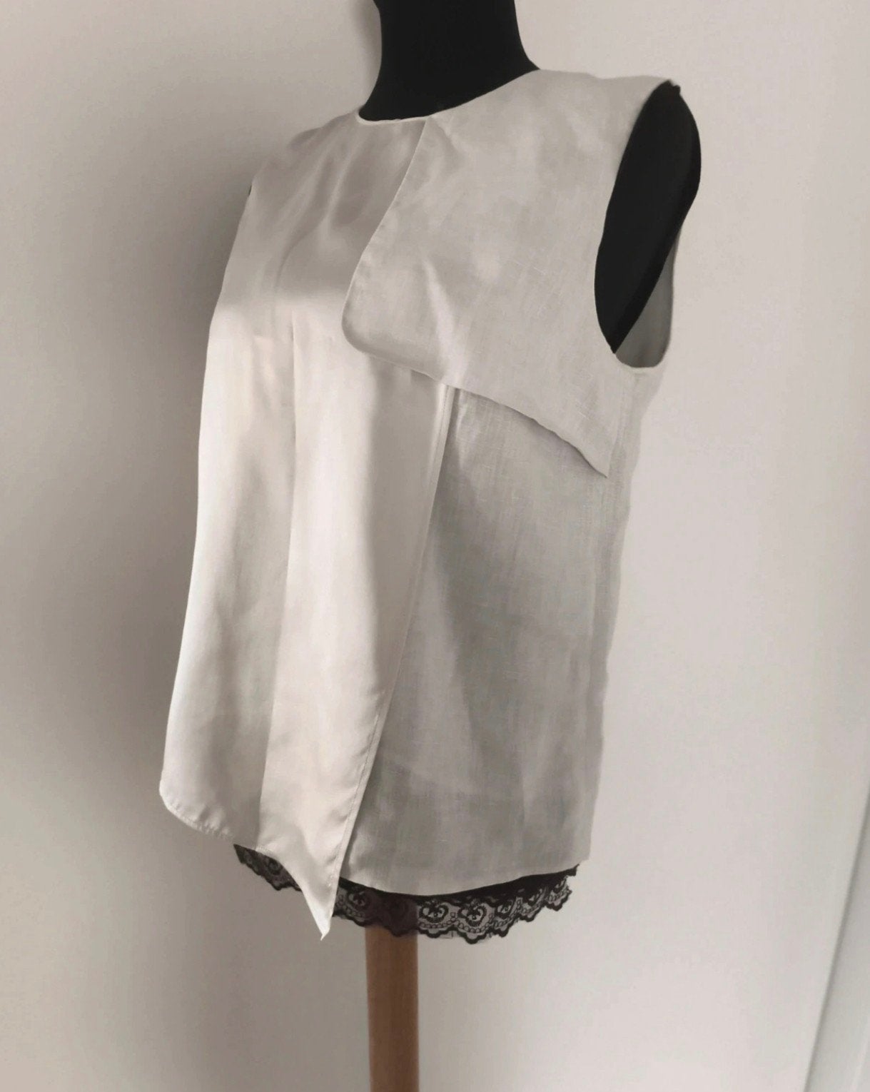 Blouse van Max Mara. Maat M, Maat 38/40 (M), Beige, Max Mara, Ophalen of Verzenden