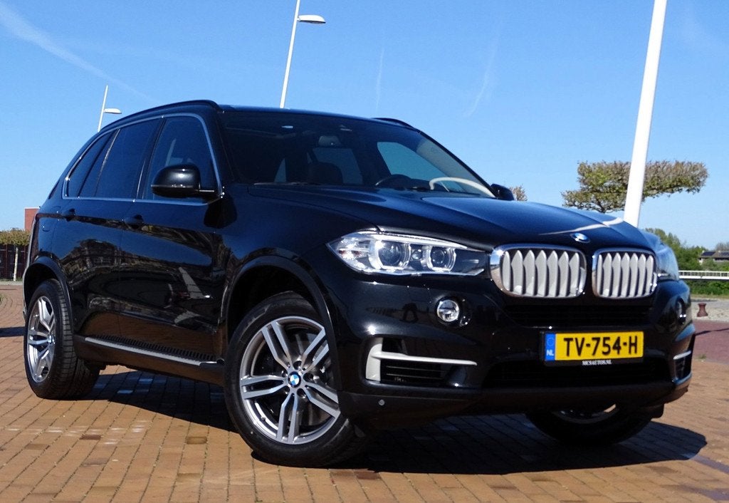 BMW X5 XDrive50i High Exe 7persoons Pano Trekh 3500kg, Automaat, Gebruikt, 7 stoelen, Zwart