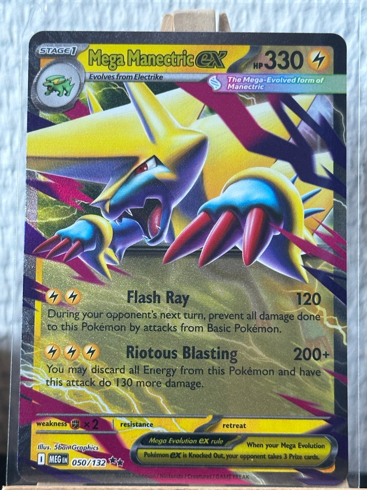 Mega Manectric ex (MEG 050) Pokémon Kaart - Mega Evolution, Ophalen of Verzenden, Zo goed als nieuw, Losse kaart, Foil