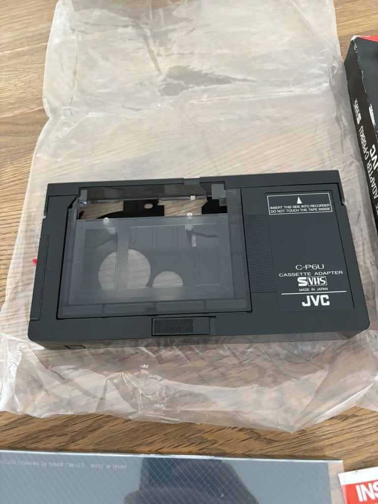 JVC C-P6BKU video cassette adapter VHS-C naar SVHS, Ophalen, VHS-C of SVHS-C, (Video)band