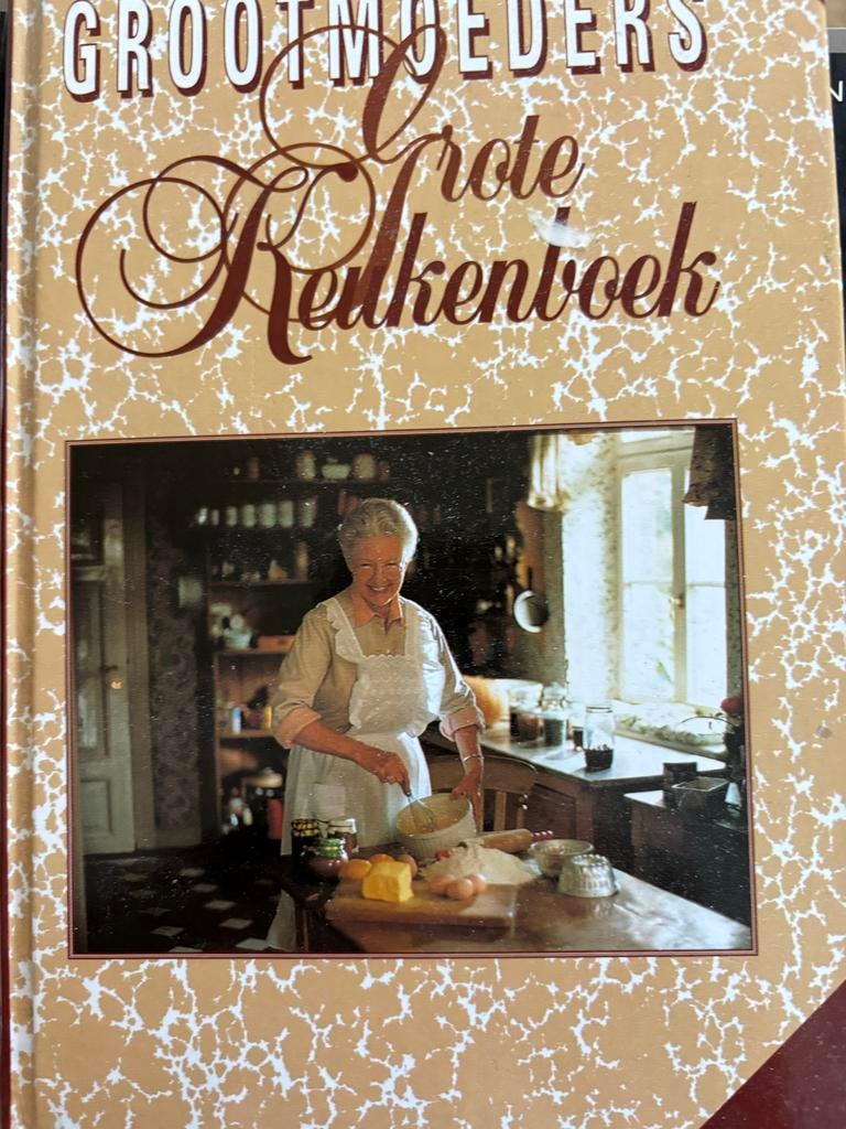 Grootmoeders Grote Keukenboek - Klassieke Recepten, Boeken, Kookboeken, Ophalen of Verzenden, Zo goed als nieuw, Nederland en België