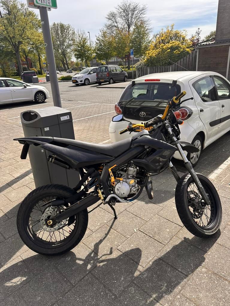 Derbi senda 2009, Fietsen en Brommers, Brommers | Derbi, Ophalen of Verzenden, Zo goed als nieuw