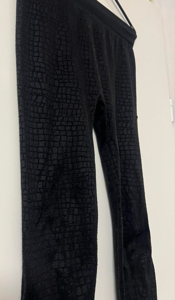 Zwarte legging met krokodillenprint maat M, Ophalen of Verzenden, Gedragen