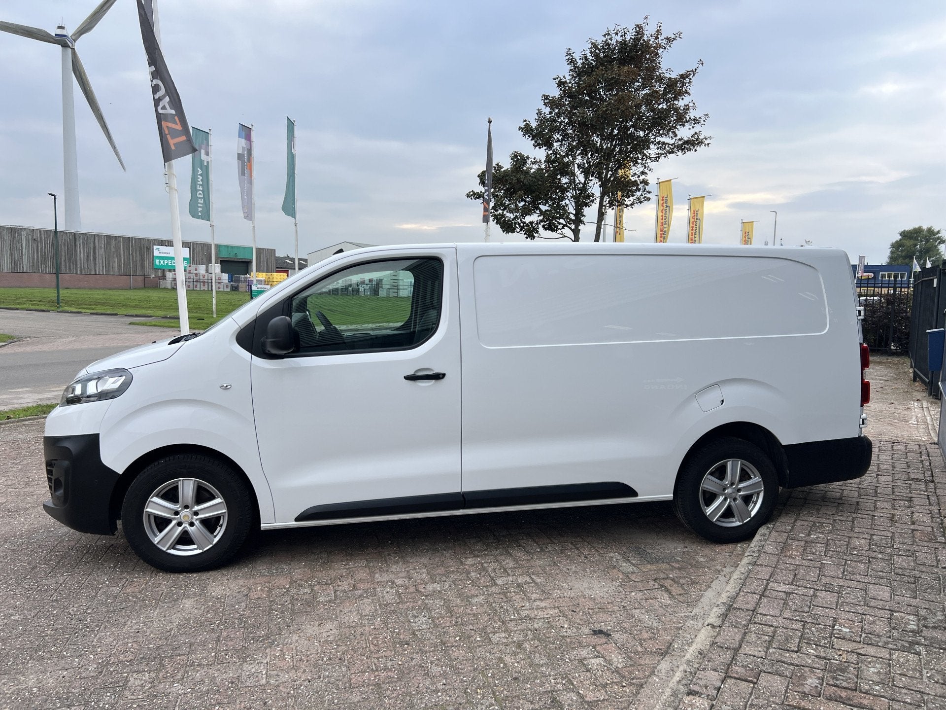 Citroën Jumpy 2.0 BlueHDI 145 XL L3 Club Automaat, Stof, Gebruikt, 4 cilinders, Citroën