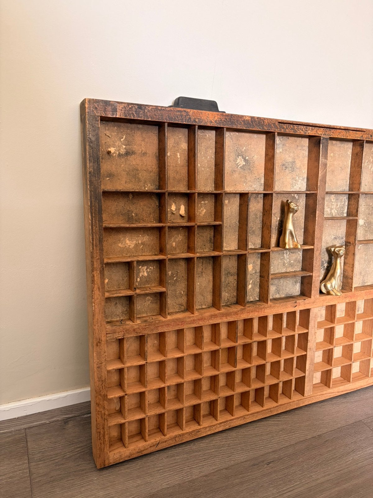 Vintage houten letterbak, Huis en Inrichting, Gebruikt, Hout, Vintage, Ophalen of Verzenden