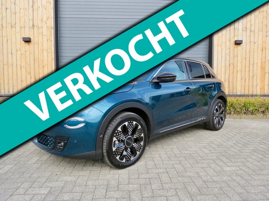 Fiat 600e La Prima 54 kWh *Full option *Leder *Stoelmassage, Auto's, Fiat, Automaat, Gebruikt, 156 pk, Blauw