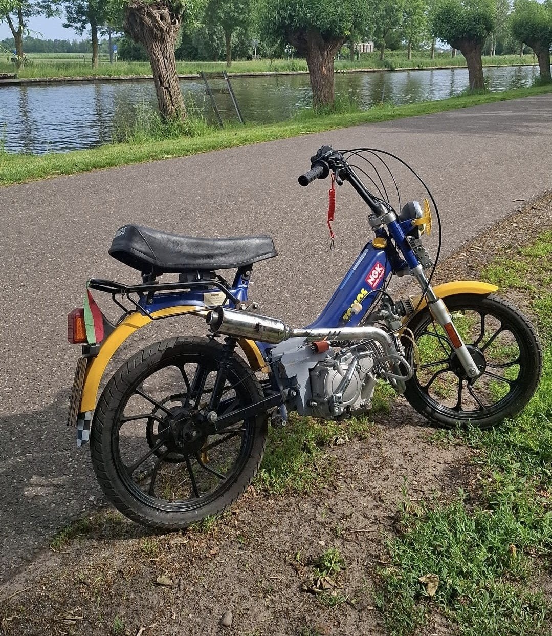 Tomos 125cc geel kenteken, Fietsen en Brommers, Brommers | Tomos, Ophalen of Verzenden, Standard