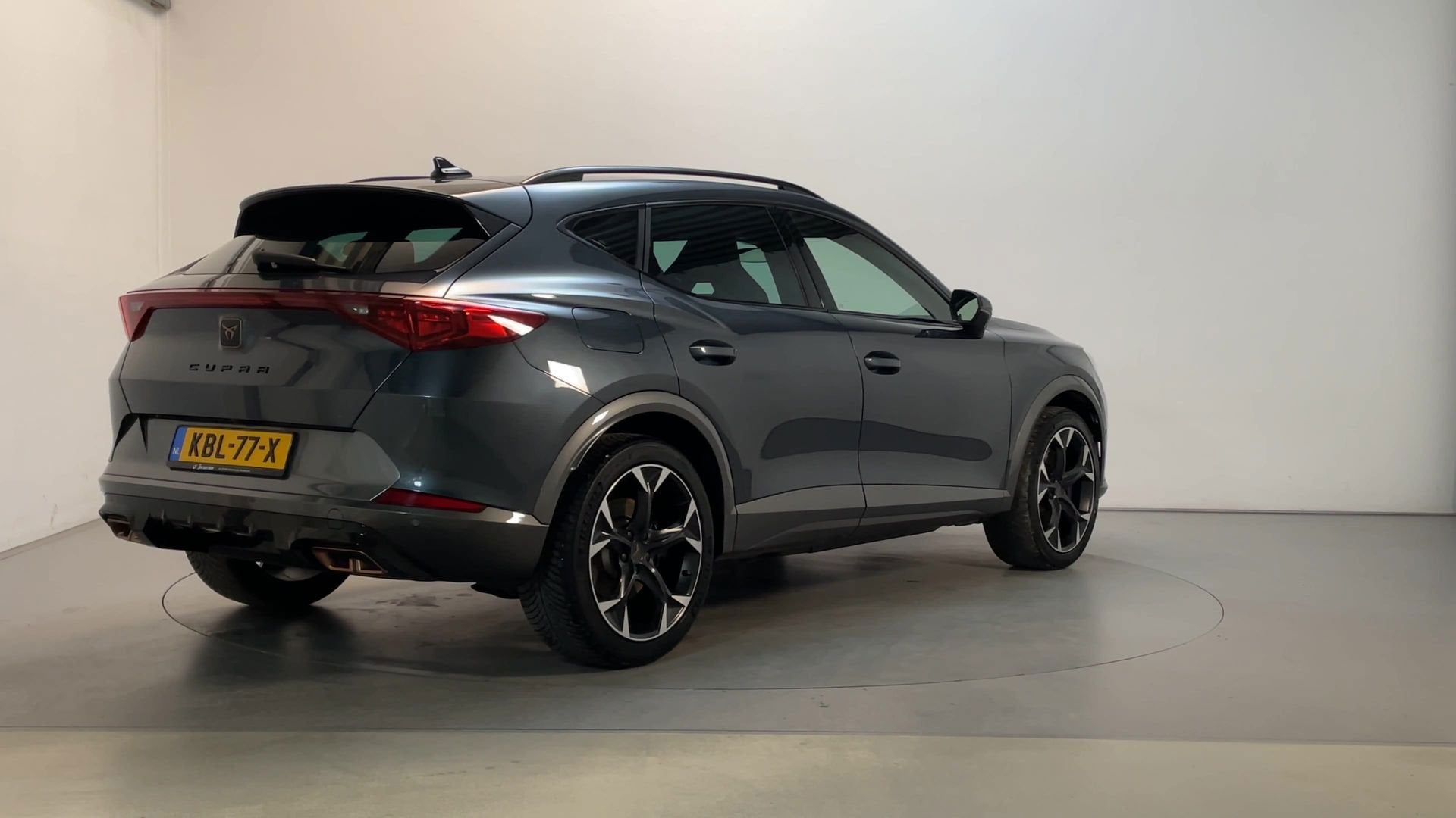 Cupra Formentor 1.4 e-Hybrid VZ 245pk Copper Edition Camera, Auto's, Cupra, Gebruikt, 4 cilinders, Leder en Stof, Plug-in hybride