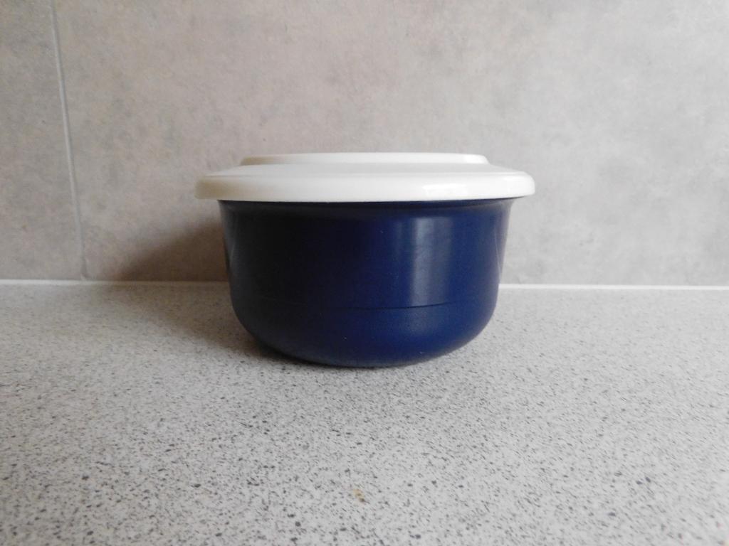 Tupperware Preludio Party Kom 450 ml. Indigo Wit, Ophalen of Verzenden, Zo goed als nieuw, Blauw, Bak of Kom