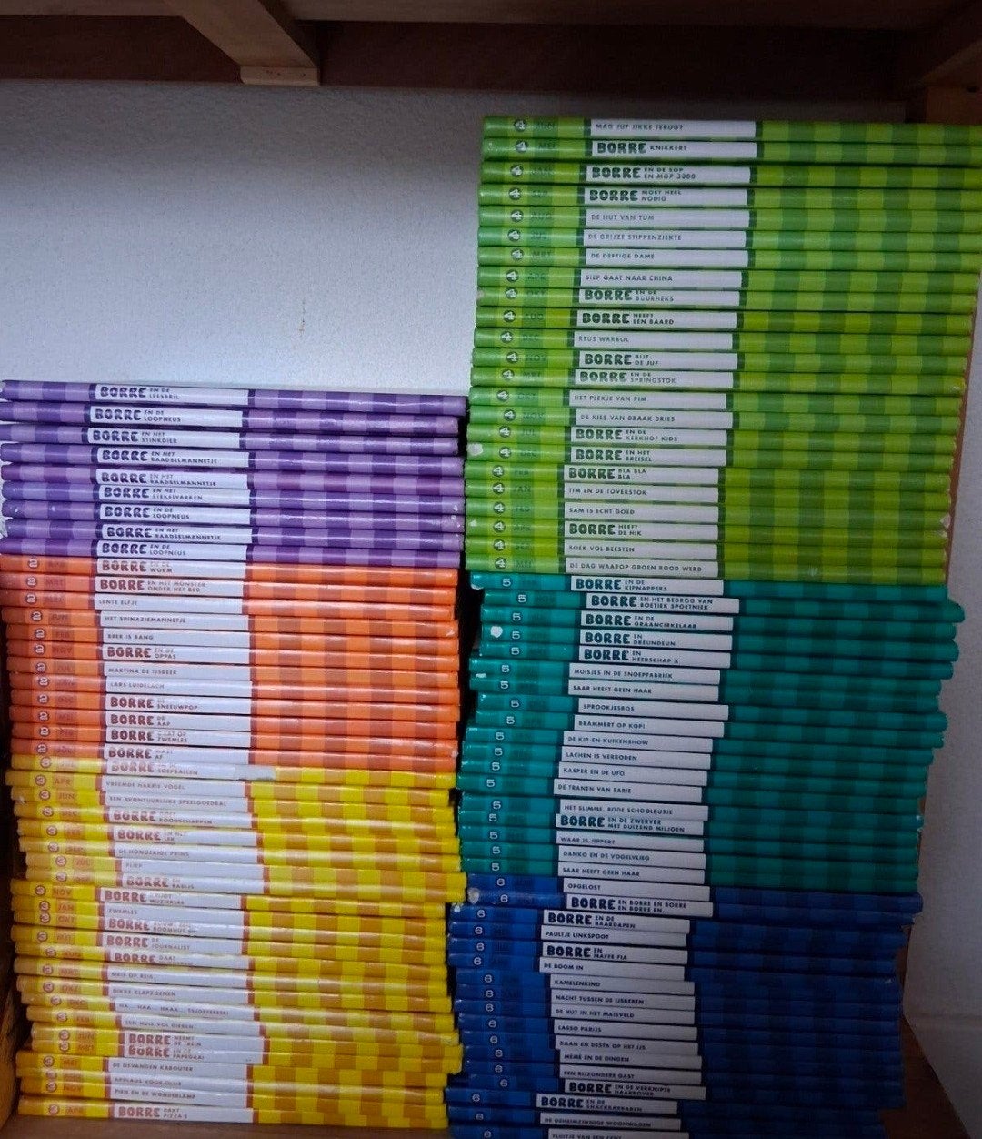 Grote collectie Borre boeken - Diverse titels en kleuren, Ophalen of Verzenden, Gelezen, Fictie algemeen