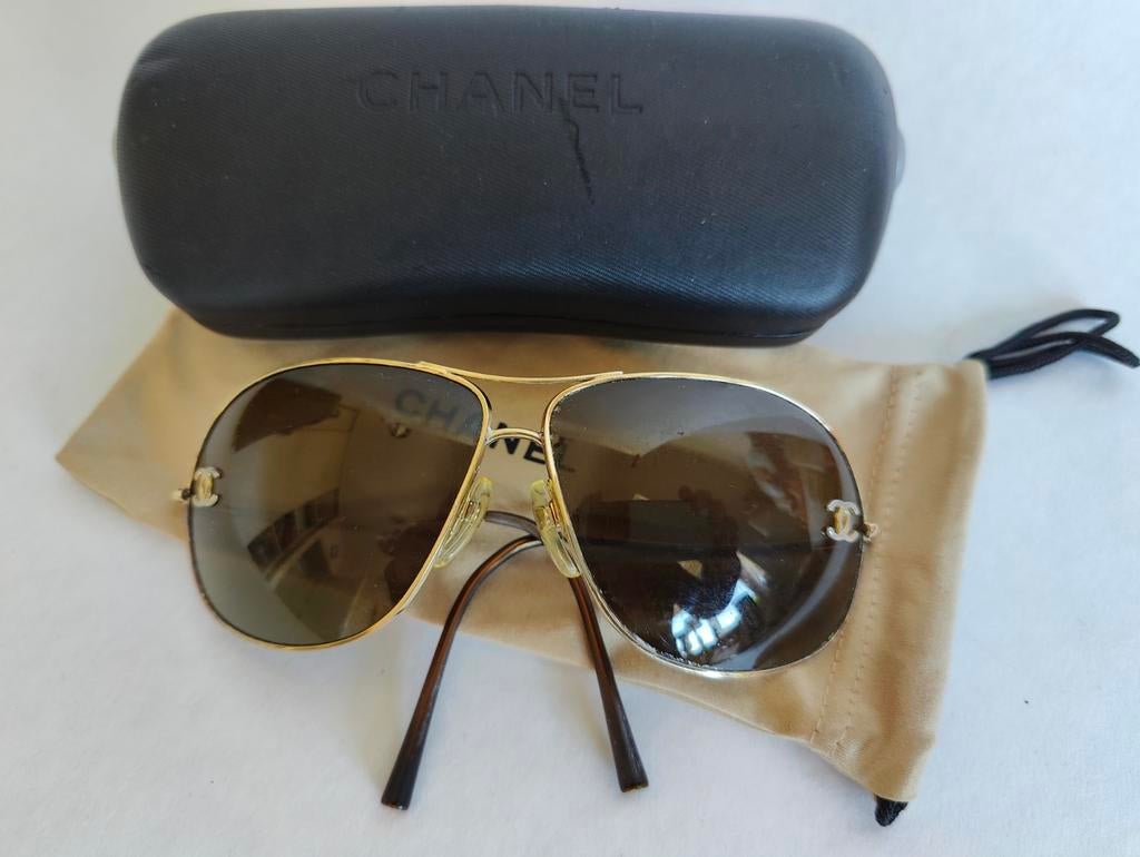 Vintage Chanel zonnebril (genummerd)
Glazen zijn niet meer z, Ophalen of Verzenden, Gebruikt, Zonnebril, Overige merken