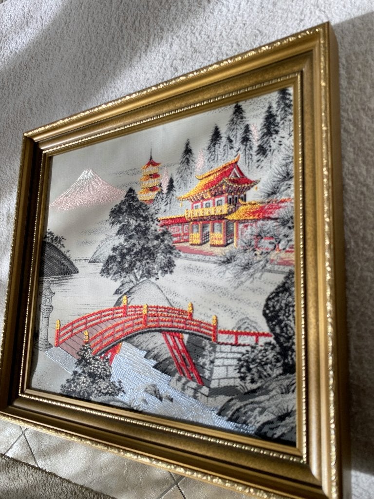 vintage Chinees schilderij mooi geborduurd met antieke lijst, Antiek en Kunst, Ophalen of Verzenden, Landschap, Klassiek, Origineel werk