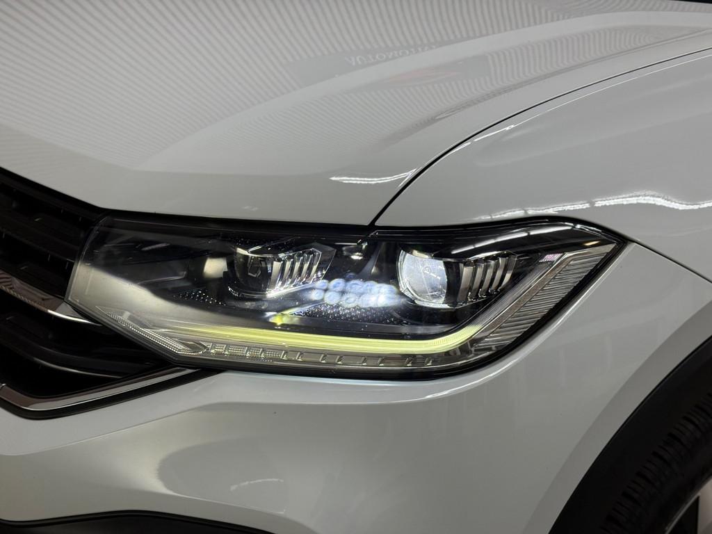 Volkswagen T-Cross 1.5 TSI R-line 2020 DSG LED CAMERA VIRTUA, 4 cilinders, 150 pk, Adaptive Cruise Control, Wit