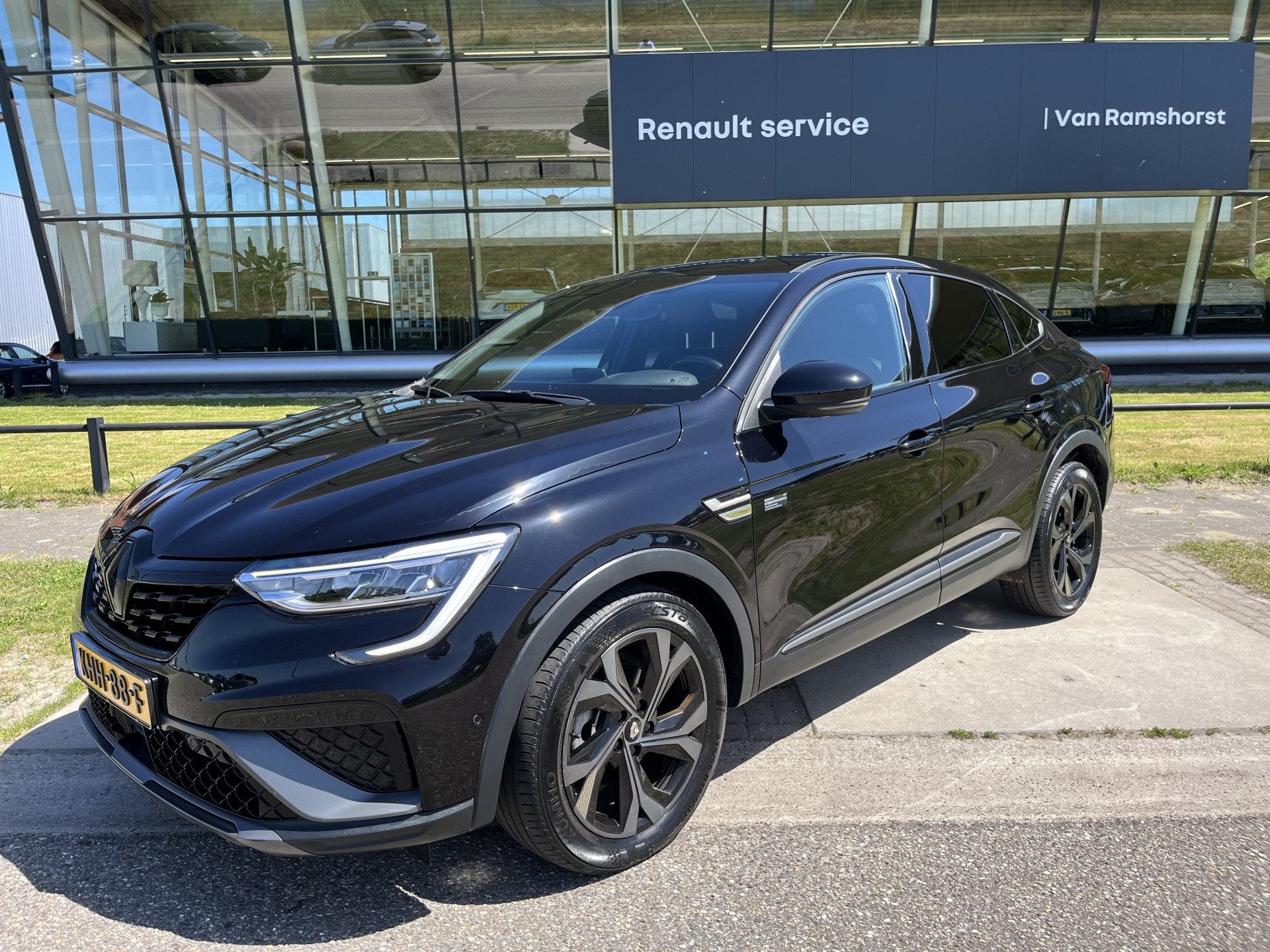 Renault Arkana 1.6 E-Tech hybrid 145PK R.S. Line E-Tech engi, Auto's, Gebruikt, 4 cilinders, Overige brandstoffen, Zwart