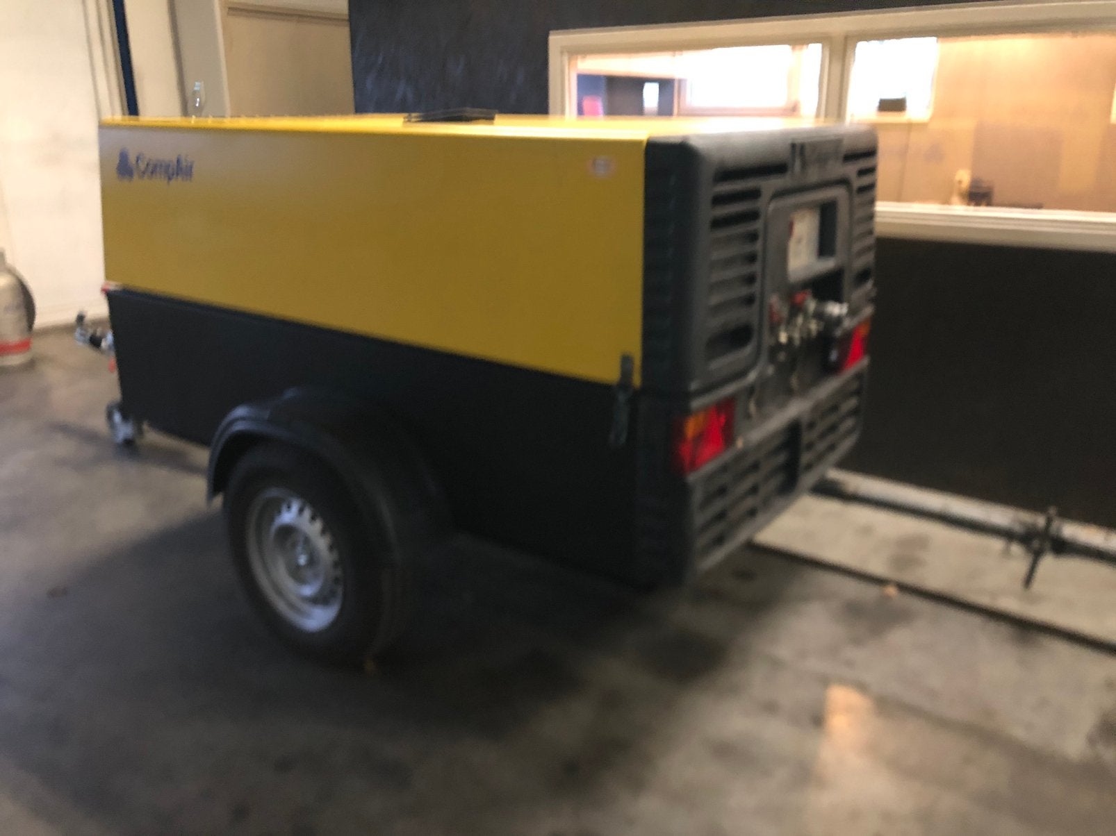 CompAir  C 60-12   Dieselcompressor  12 bar, Ophalen