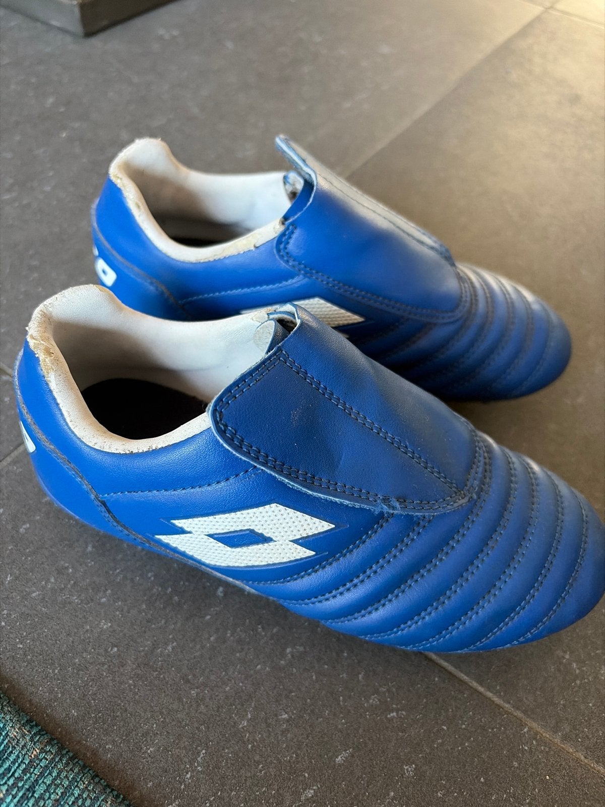 Lotto voetbalschoenen blauw - Maat 31, Maat XS of kleiner, Ophalen of Verzenden, Gebruikt, Schoenen
