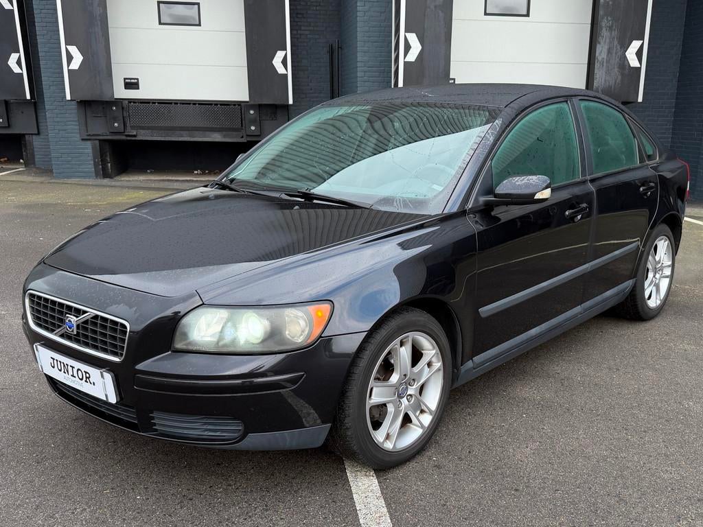 Volvo S40 1.8 Kinetic NETTEAUTO/CRUISE/LMV/XENOM/CLIMA/NAP, Voorwielaandrijving, Gebruikt, Zwart, 4 cilinders