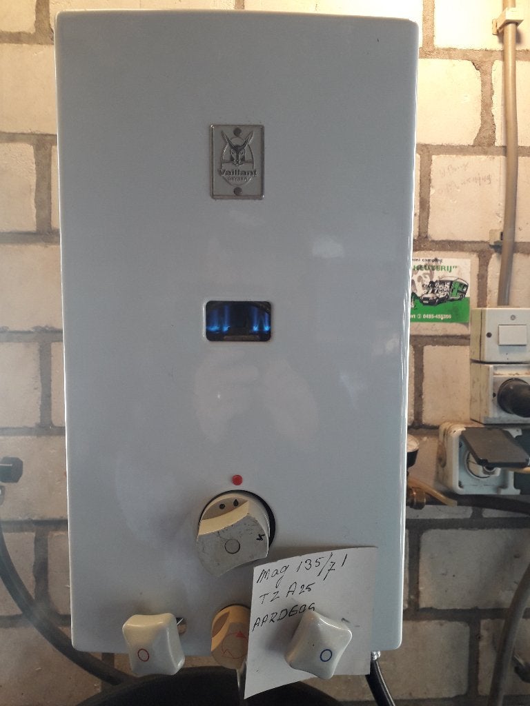 Vaillant Propaan geiser mag 135/7 en en geiser onderdelen., Minder dan 20 liter, Ophalen of Verzenden, Gebruikt, Geiser
