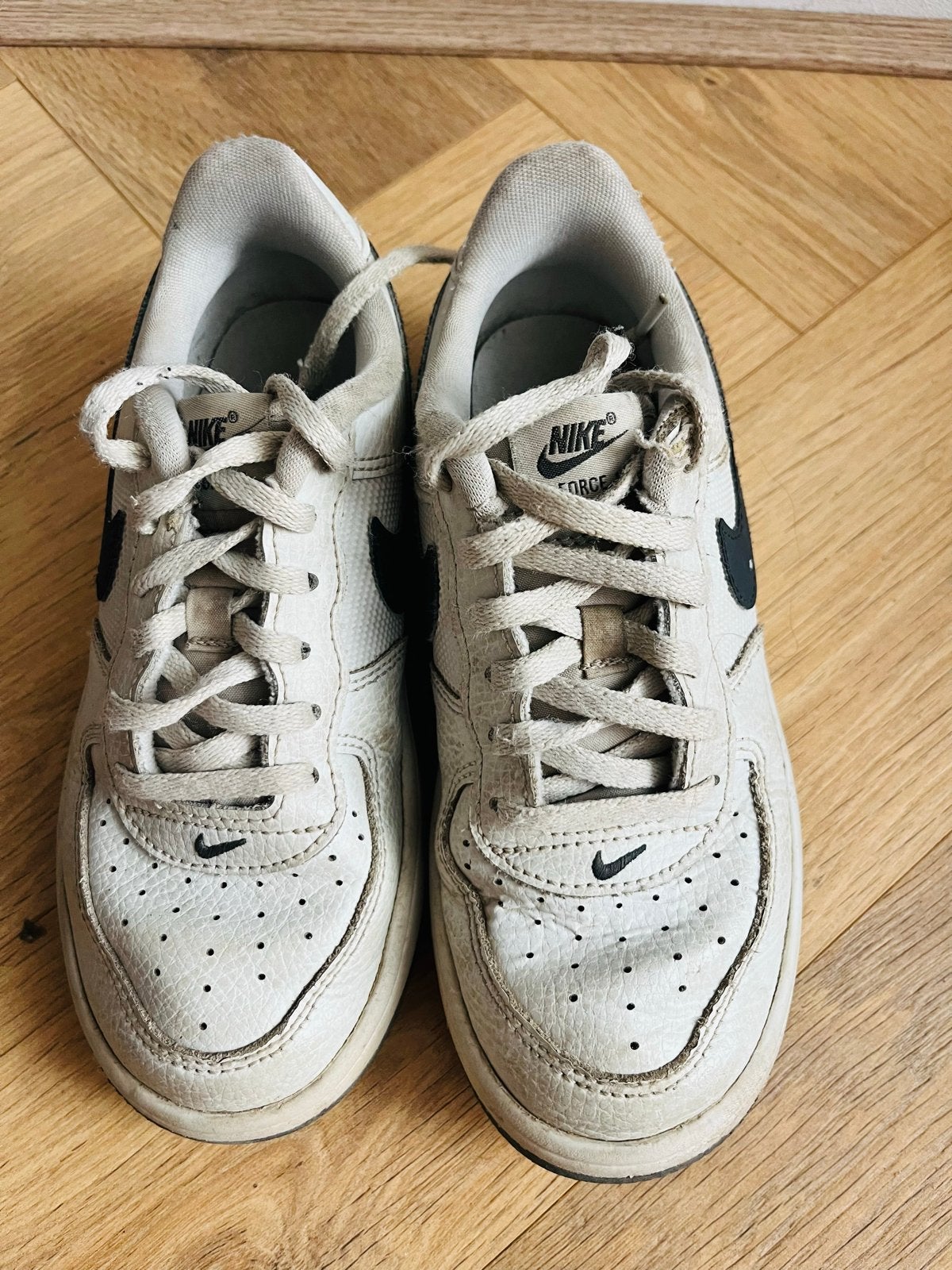 Nike Force sneakers maat 33 - Gratis af te halen, Ophalen, Gebruikt, Jongen of Meisje, Schoenen
