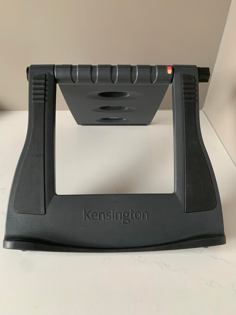 Kensington Laptopstandaard, ergonomisch en verstelbaar, Ophalen of Verzenden, Zo goed als nieuw, In hoogte verstelbaar