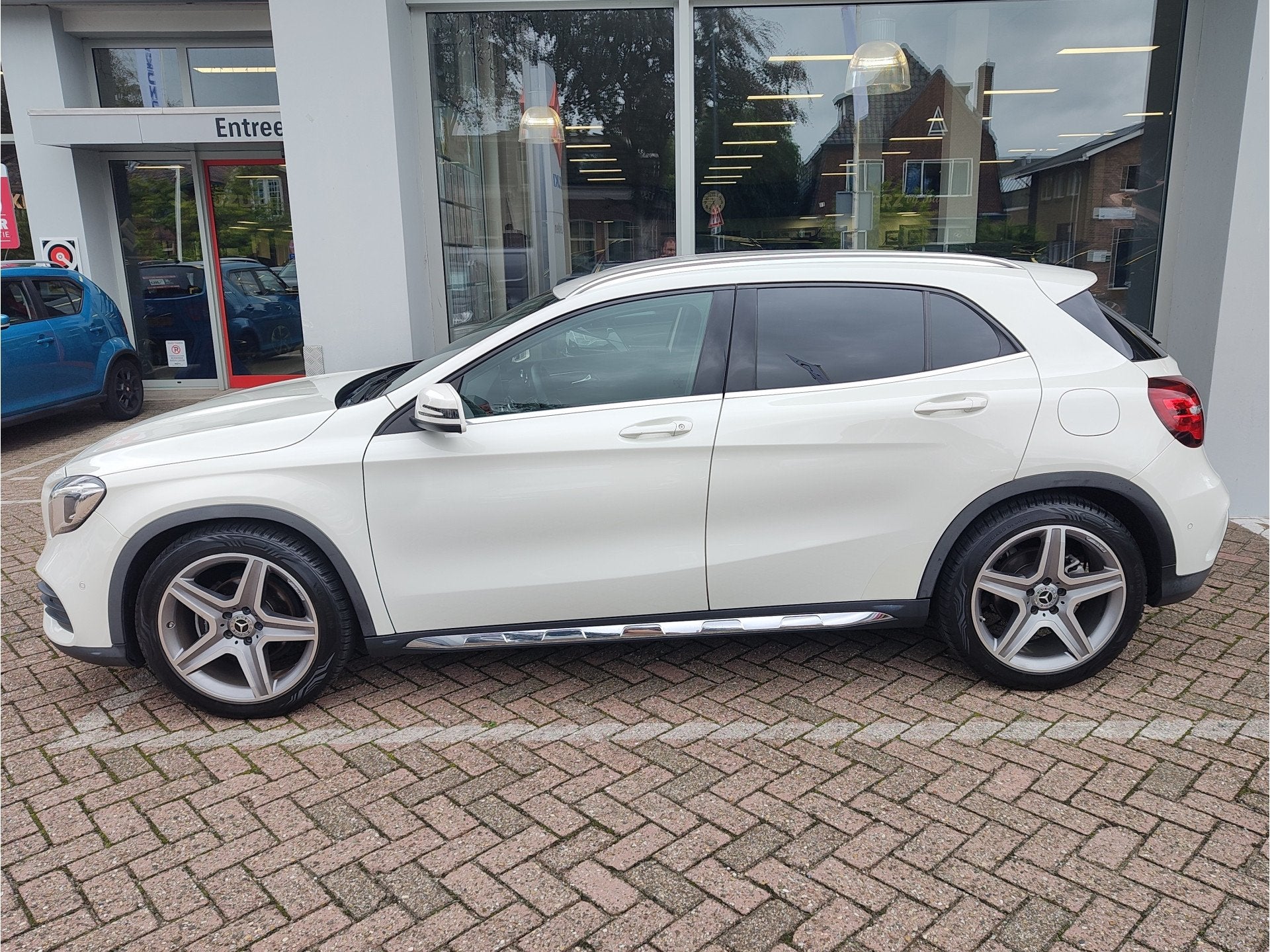 Mercedes-Benz GLA 180 ACTIVITY EDITION AUTOMAAT Clima | Navi, Auto's, Gebruikt, 4 cilinders, Cruise Control, 1335 kg