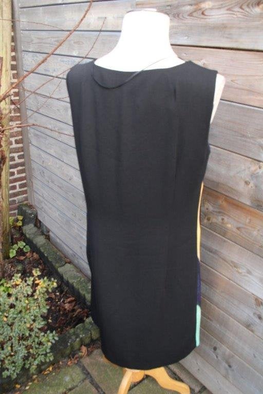 Jurk zwart/ kleur Art Domine Steps mt 40 Vaste prijs AANBI, Kleding | Dames, Jurken, Maat 38/40 (M), Zwart, Ophalen of Verzenden