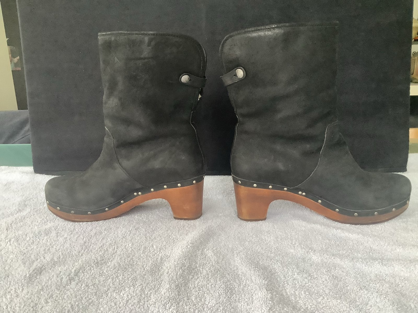 UGG Lynnea Clog Boots laarsjes schoenen Zwart Maat 41 izgst, Zwart, Lage of Enkellaarzen, Ophalen of Verzenden, Zo goed als nieuw