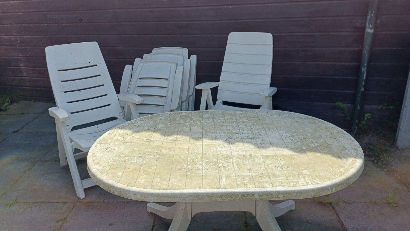Vijf hartman stoelen en tafel, Tuin en Terras, Tuinsets en Loungesets, Ophalen, 5 zitplaatsen, Kunststof, Gebruikt