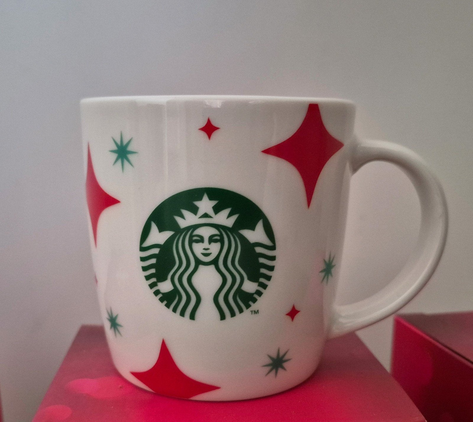 Starbucks Kerst Mokken 260ml - Nieuw Bone China, Overige typen, Nieuw, Ophalen of Verzenden, Steen/keramiek