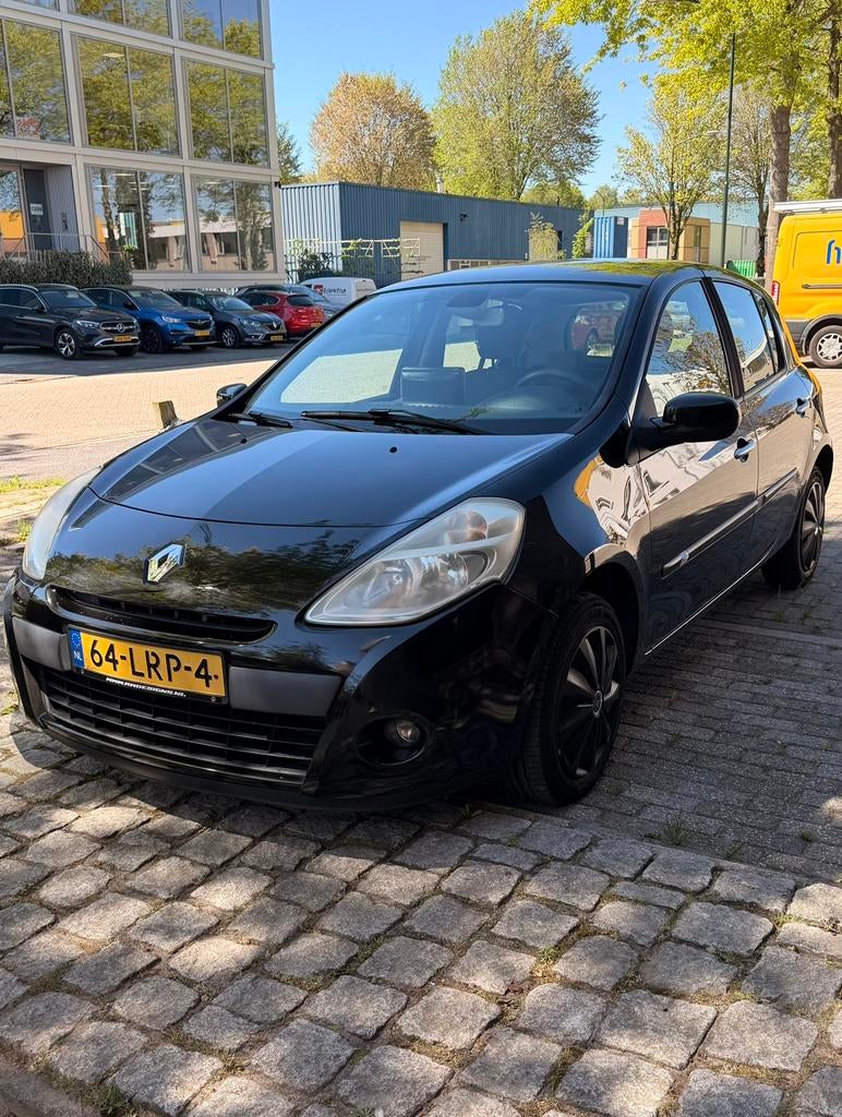 Renault Clio 1.2 16V 55KW 5-DRS E4 2010 Zwart, Voorwielaandrijving, 74 pk, 4 cilinders, 1200 kg