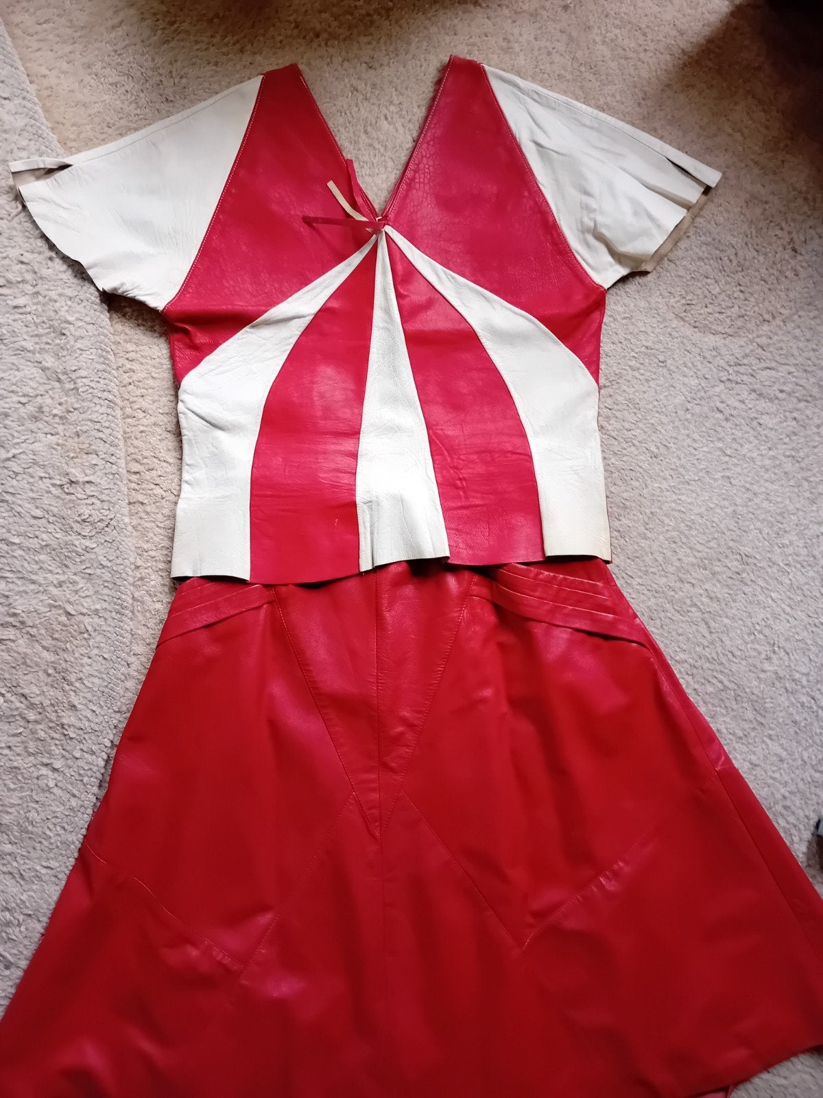 Vintage Leren Rok en Top Set - Rood & Wit, Onbekend, Ophalen of Verzenden, Gedragen