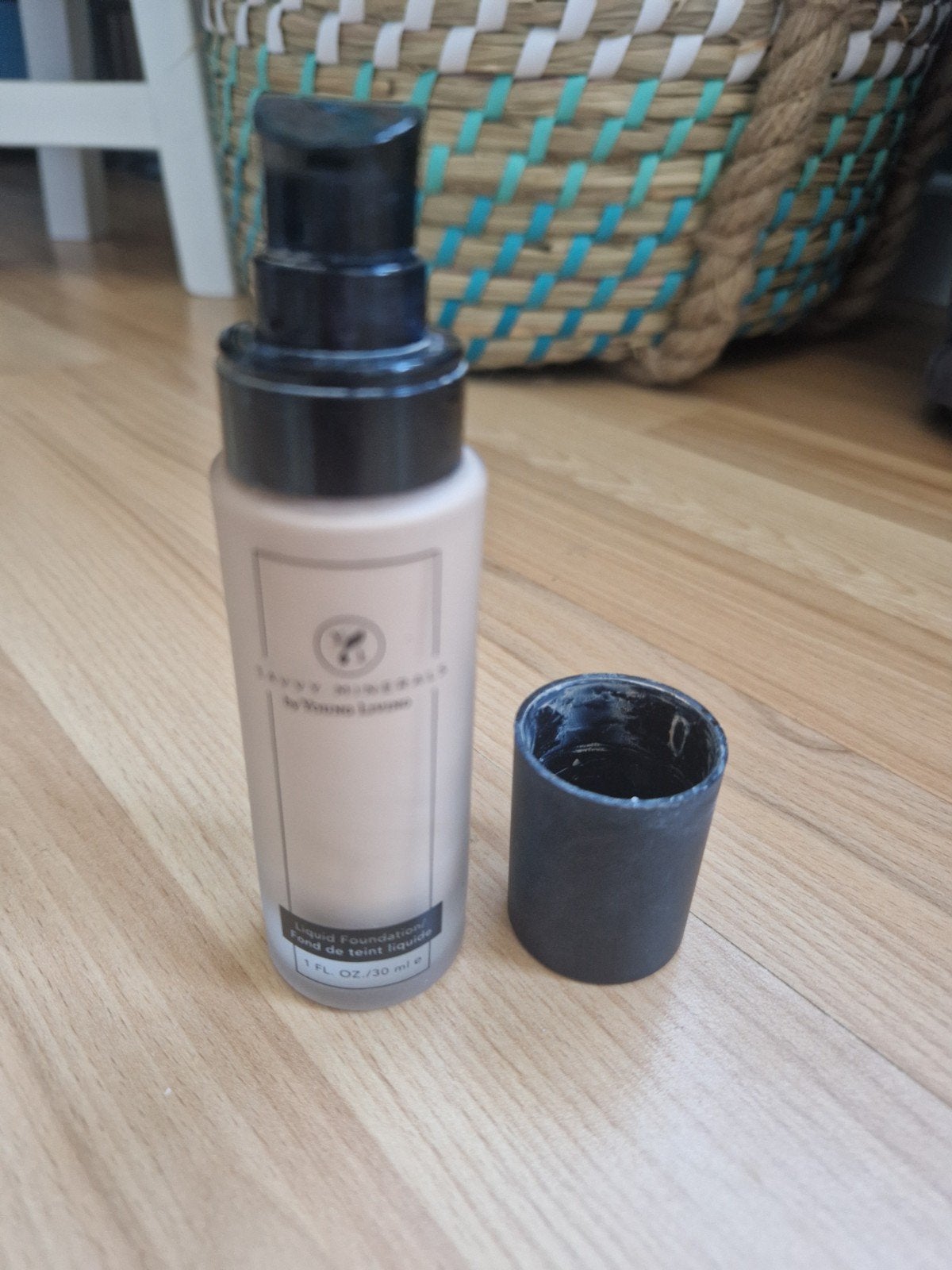 Young Living Foundation Porcelain, Sieraden, Tassen en Uiterlijk, Ophalen of Verzenden